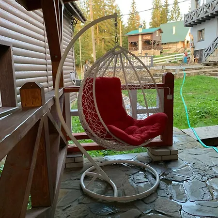 ホテル Novoe Shale ヤブルニツァ