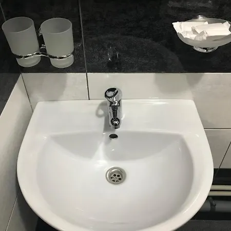 Novoe Shale ホテル